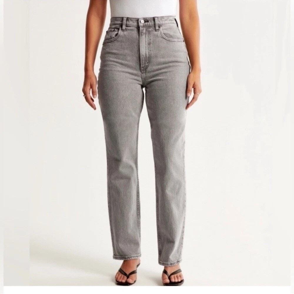New Abercrombie & Fitch Gray Ultra High Rise 90s Straight Jean Size 37/24R